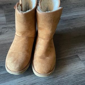 Gap brand, size 10 women’s - “Ugg” type, light brown/tan boot. Worn. As is.